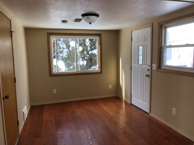 Photo - 533 15th Ave