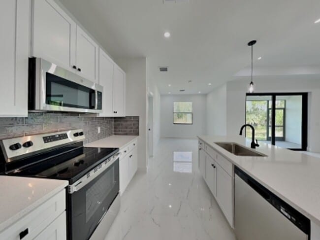 Photo - 2309 NE 39th St