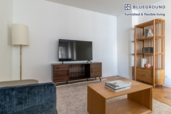 Photo - 315 East 86th St Unidad FL15-ID1329