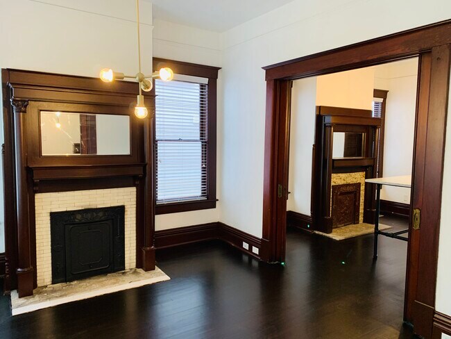 Photo - 21 E 40th St