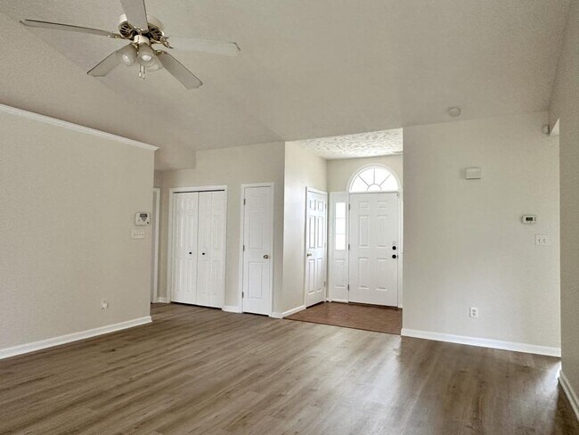 Photo - 2517 Forest Lodge Dr