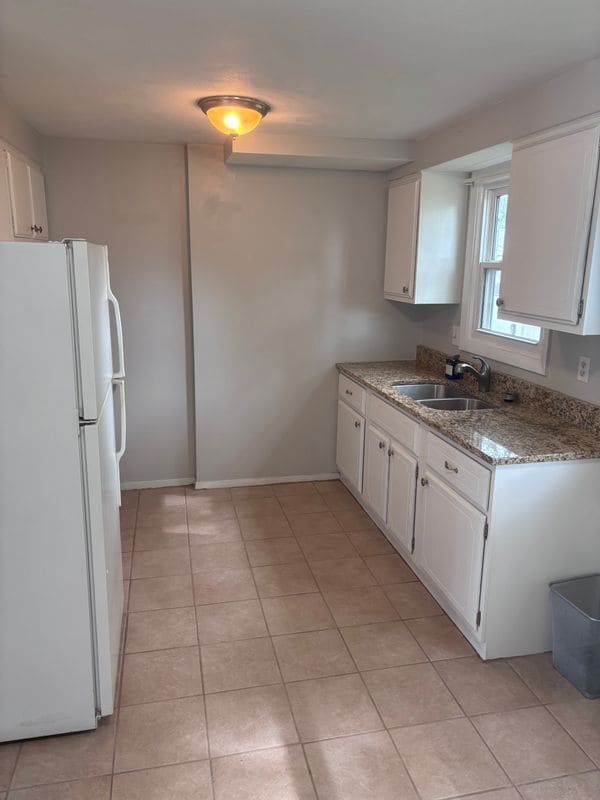2412 Shaker Ct