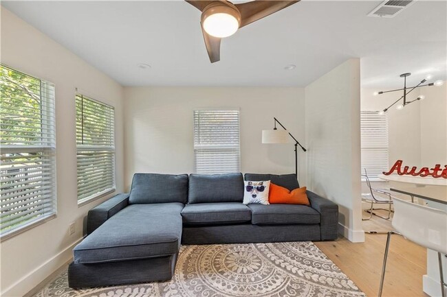 Photo - 10515 N Mopac Expy