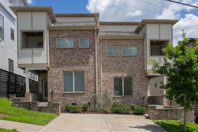 Building Photo - 412A 37th Ave N