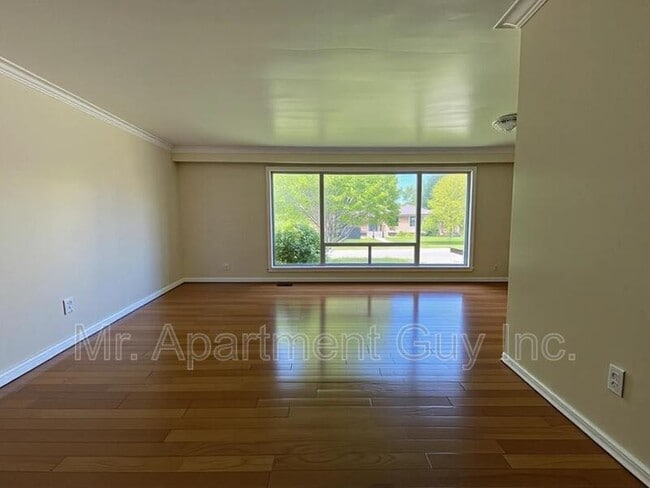 Photo - 127 Palm Dr
