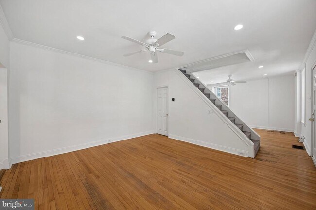 Photo - 447 Dupont St