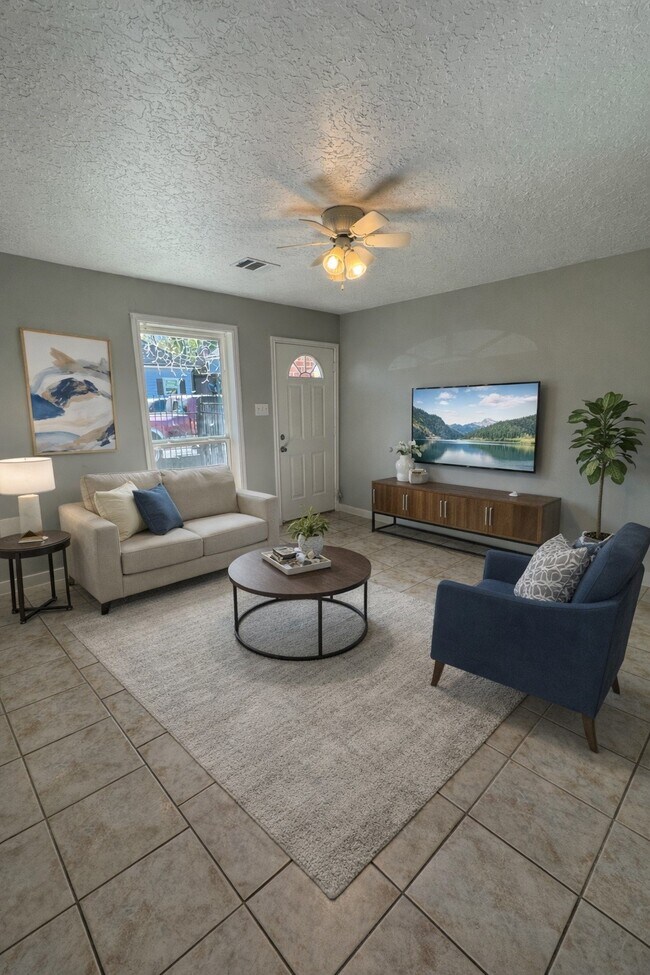 Photo - 2101 Maury St