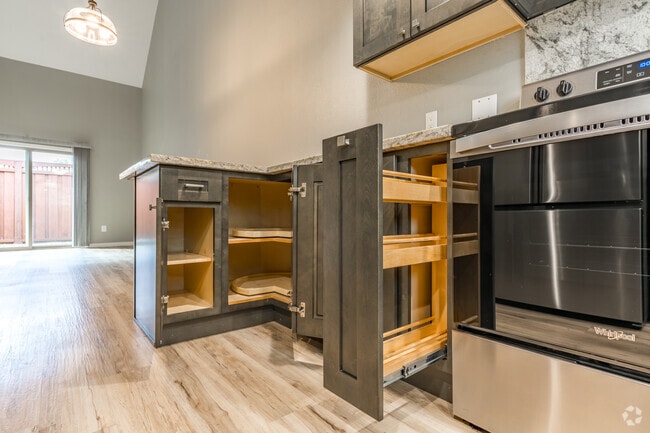 3BR, 2BA - 1,165SF - Kitchen