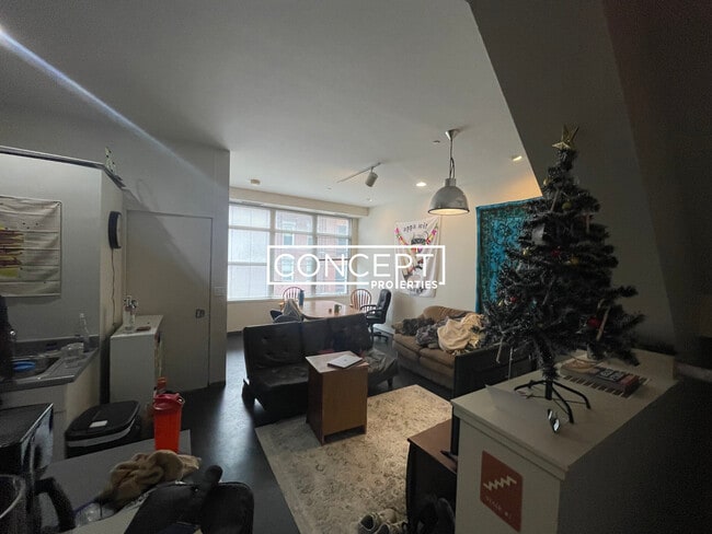 Building Photo - 160 E Berkeley St Unit 318