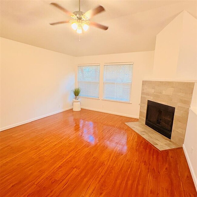 Photo - 1109 Briargate Dr