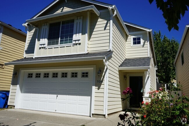 Building Photo - 7014 NE 55th St Rental