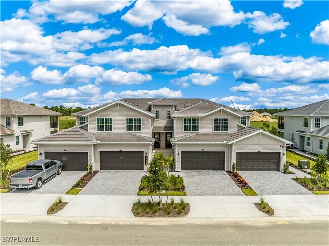 Building Photo - 15943 Grassland Ln