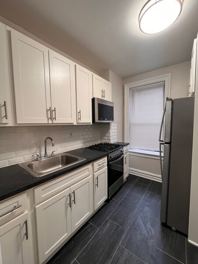 18 Kensington Ave Unit 1D - 24 Kensington Ave Apartments Unit 1D