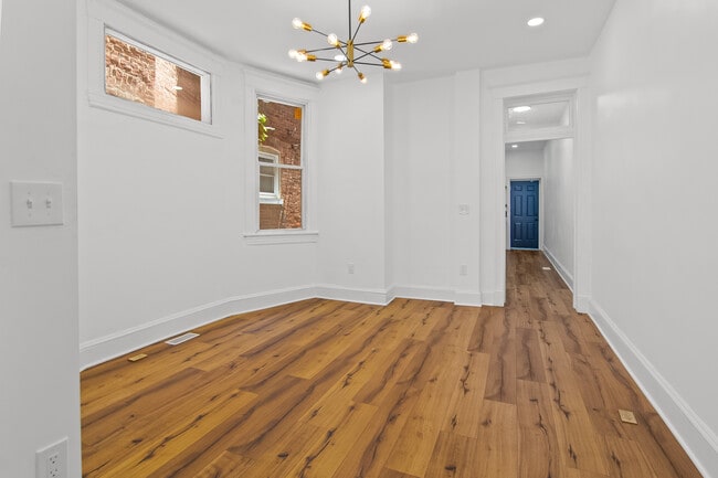 Photo - 813 Whitelock St