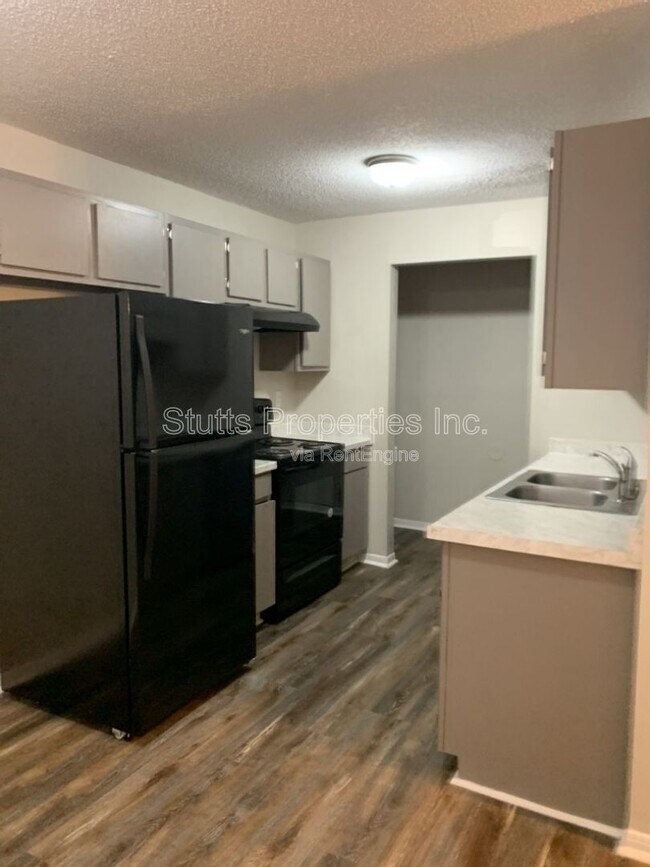 Photo - 505 N Dickson St Unit B3