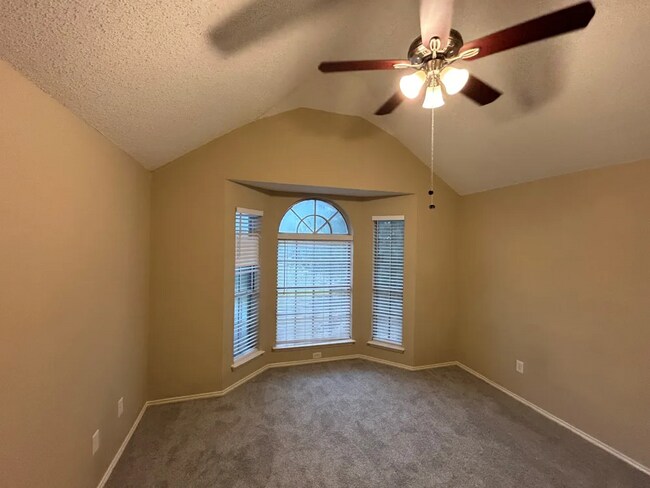 Photo - 822 Claire View Dr