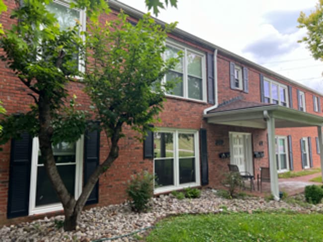 Photo - 449 N New Albany St Unidad A Rental