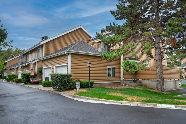 Photo - 830 E Pond View Way