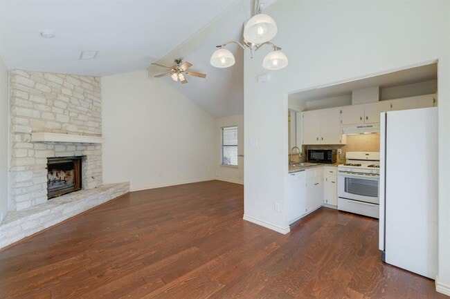 Photo - 1802 Rawhide Dr