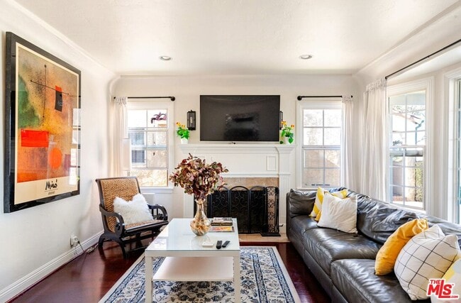Photo - 2900 W 80th St