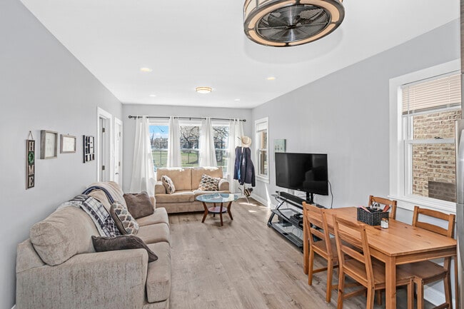 Photo - 9105 S Racine Ave