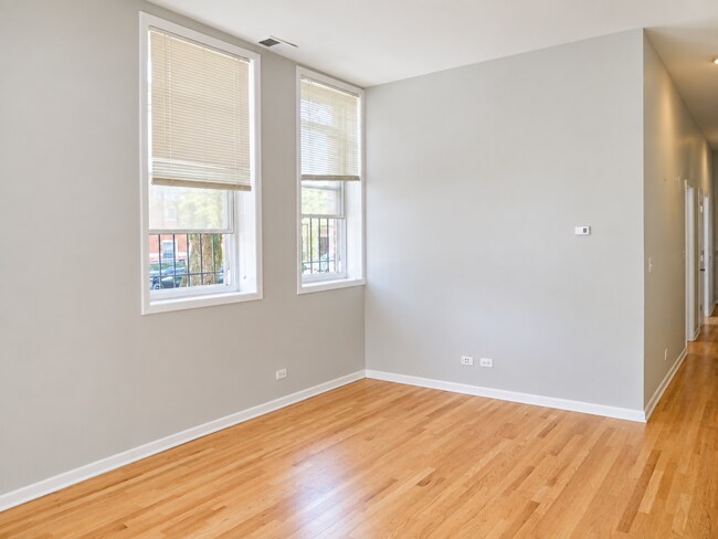 Photo - 2158 W Erie St Unit 1