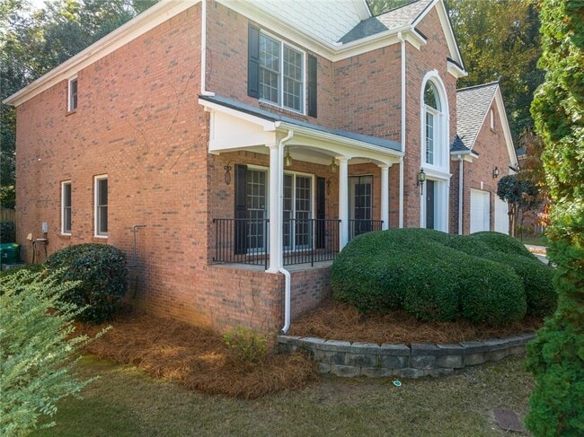 Photo - 174 Ennisbrook Dr SE