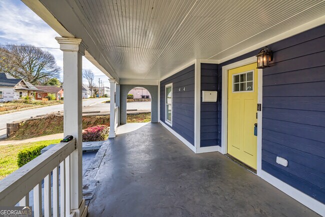 Photo - 1678 Dorsey Ave