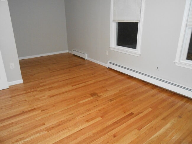 Photo - 631 Whalley Ave