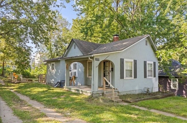 Photo - 3 bed 1 bath by ku med