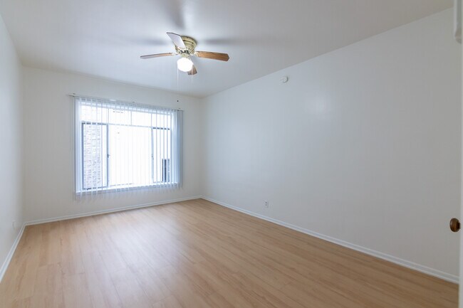 Gayley Manor Apartments