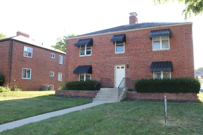 Building Photo - 1448 Elmwood Ave Unit A Rental