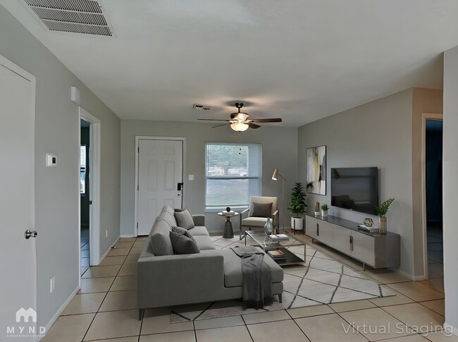 Photo - 628 Royal Palm Dr