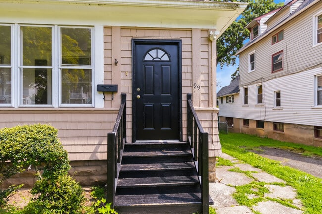 99 Lincoln St
