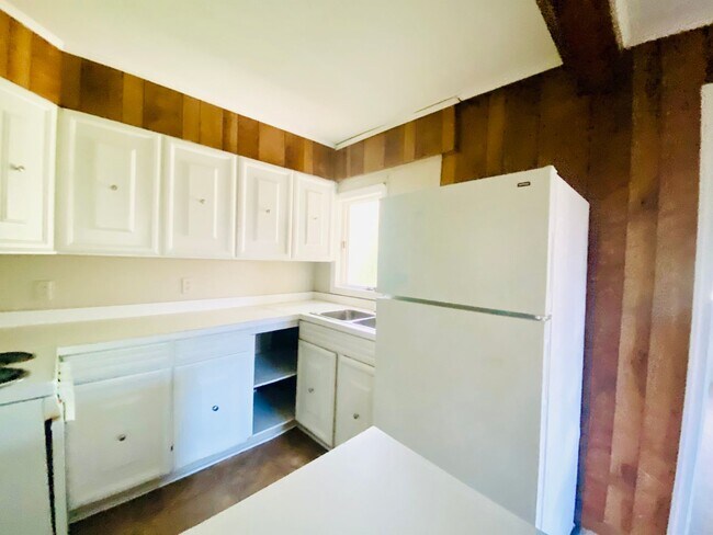 Photo - 501 E Broad St Unit B