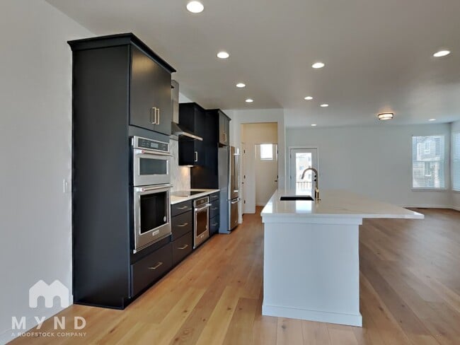 Photo - 3595 Mission Bay Ct