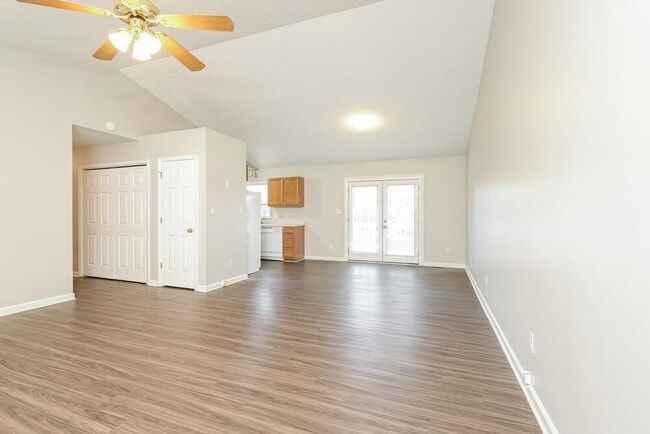 Photo - 104 James Ave