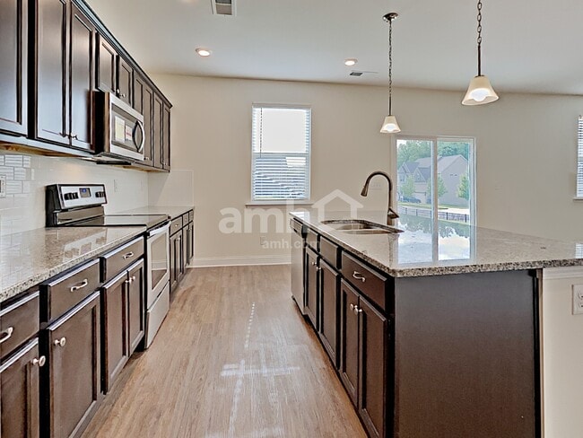 Photo - 175 Havenbrook Dr