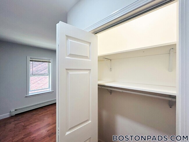 Photo - 27 Waverly St Unit 1