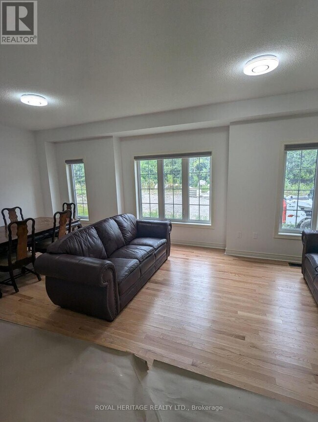 Photo - 676 Fleetwood Dr