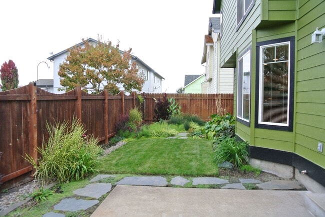 Photo - 3 Bedroom in Lexington Neighborhood