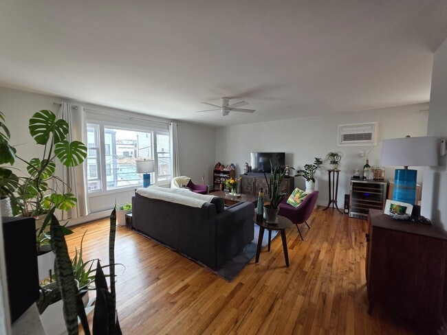 Photo - 253 Webster Ave Unit 3