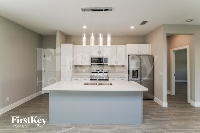 Photo - 1666 Redfin Dr