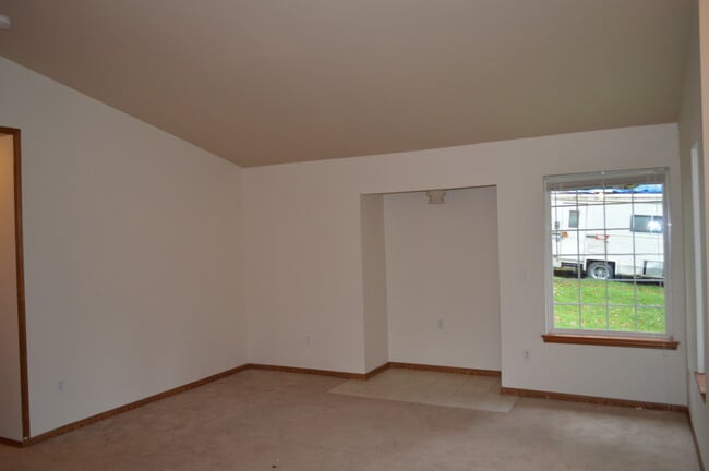 Photo - 11325 205th Ave E