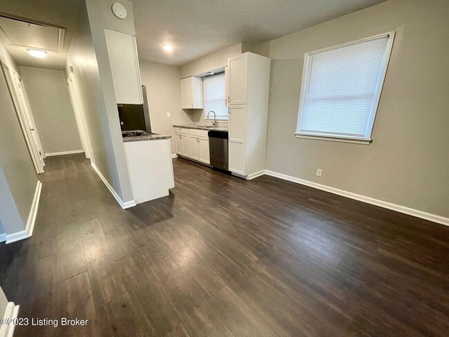 Photo - 4006 Weigela Dr