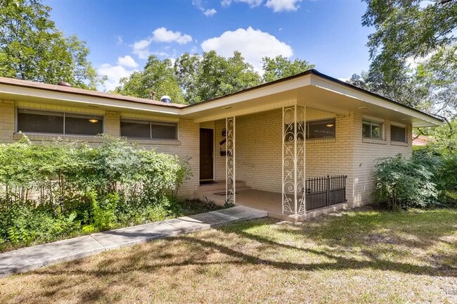 Photo - 446 Pike Rd