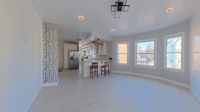 Building Photo - 75 Richardson St Unit 2