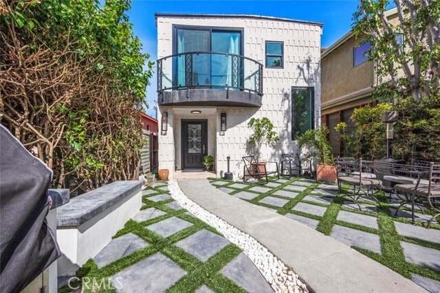 Photo - 905 Dickson St