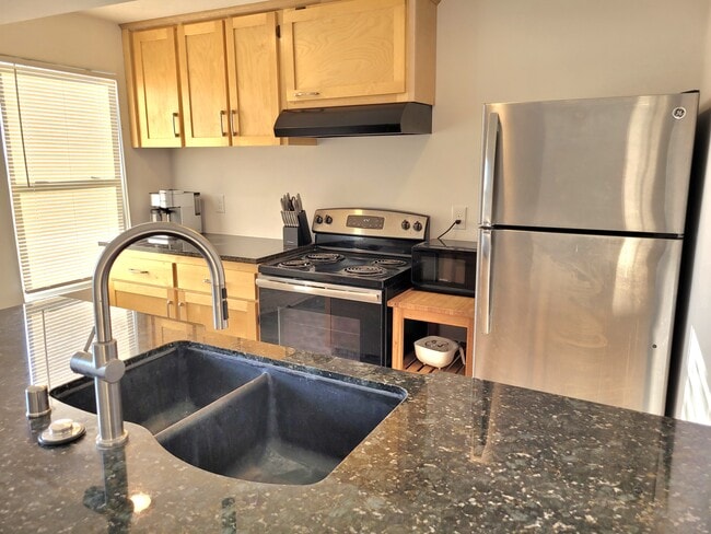 Photo - 2216 Grand Ave Unit Daylight basement apt.