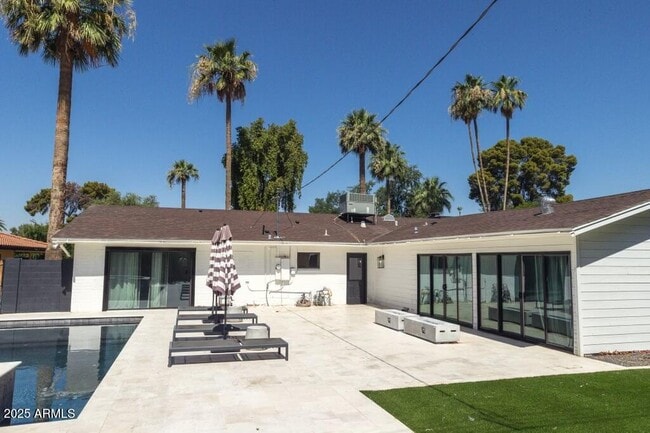 Photo - 5323 N 6th St